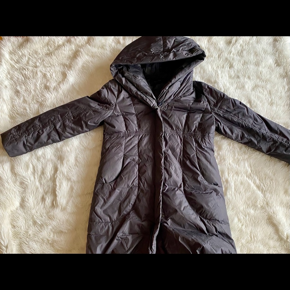 Tahari winter puffy coat